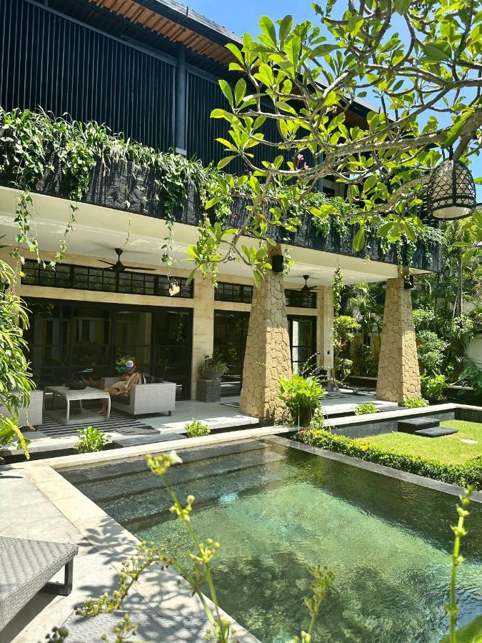 Amanputri Villa スミニャック エクステリア 写真