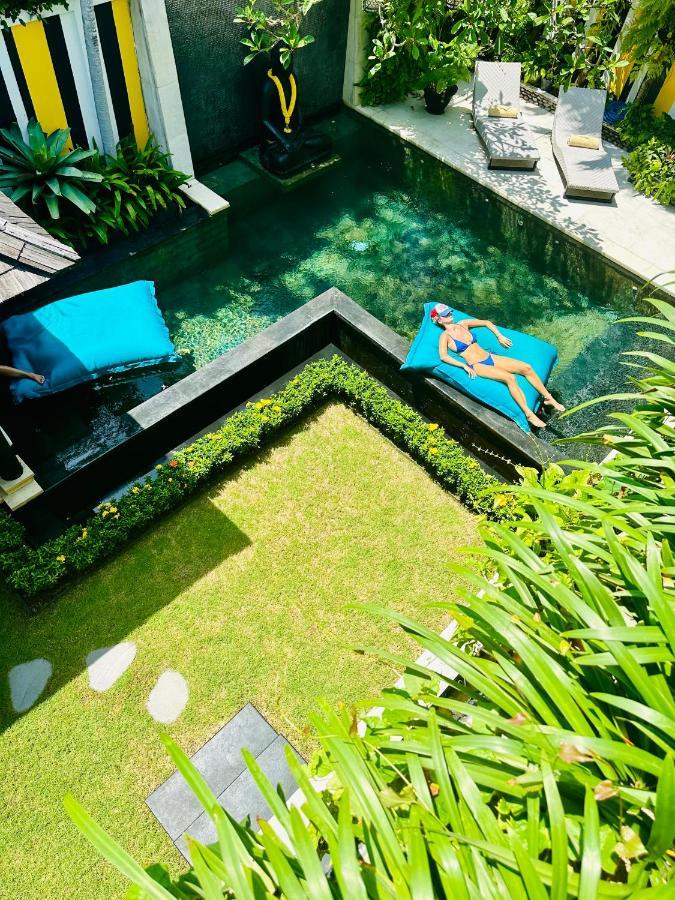 Amanputri Villa スミニャック エクステリア 写真