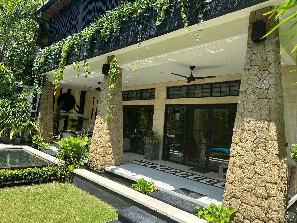 Amanputri Villa スミニャック エクステリア 写真