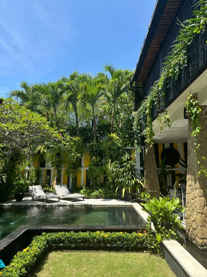 Amanputri Villa スミニャック エクステリア 写真